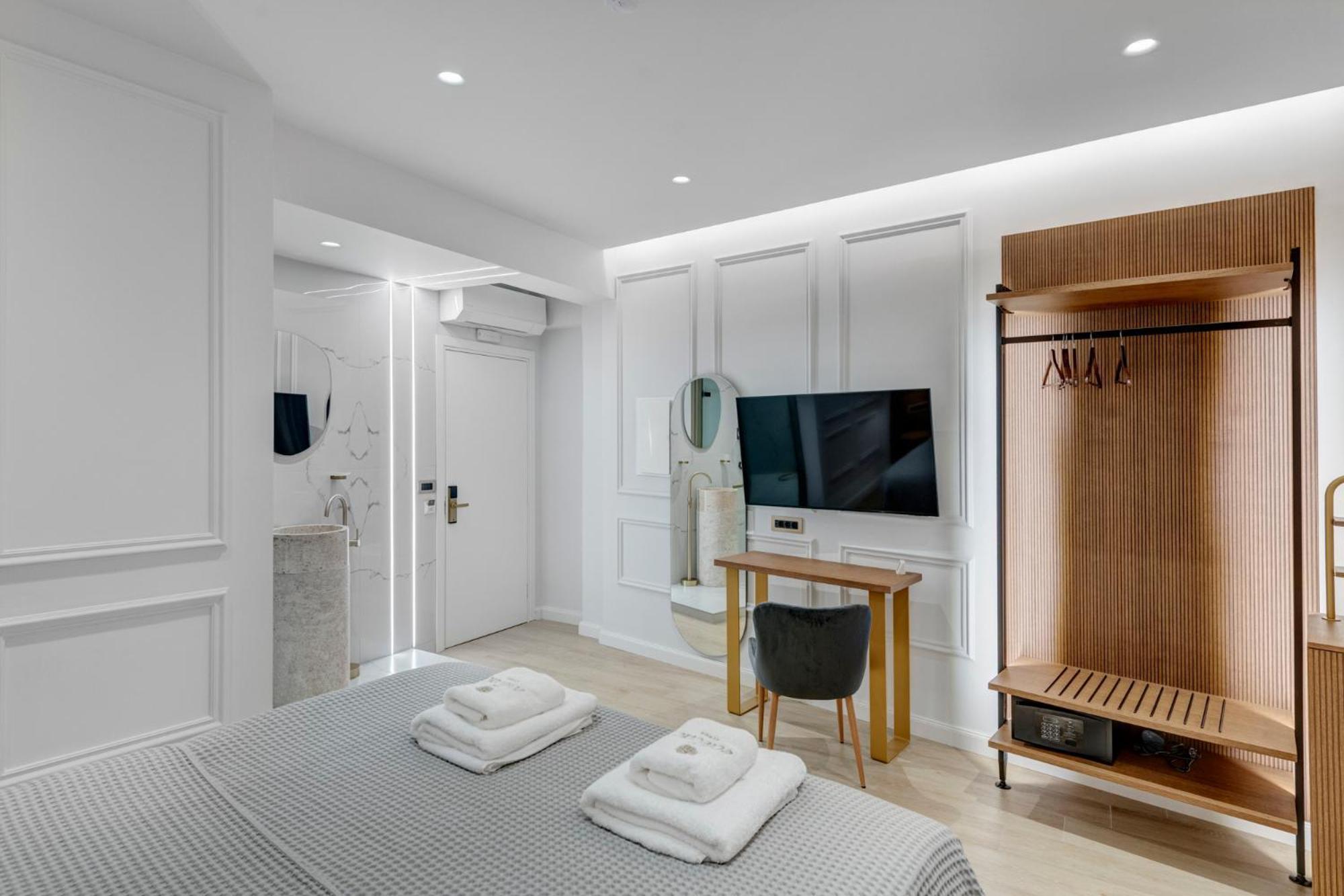 에르무폴리 Eclectic Syros B&B 외부 사진
