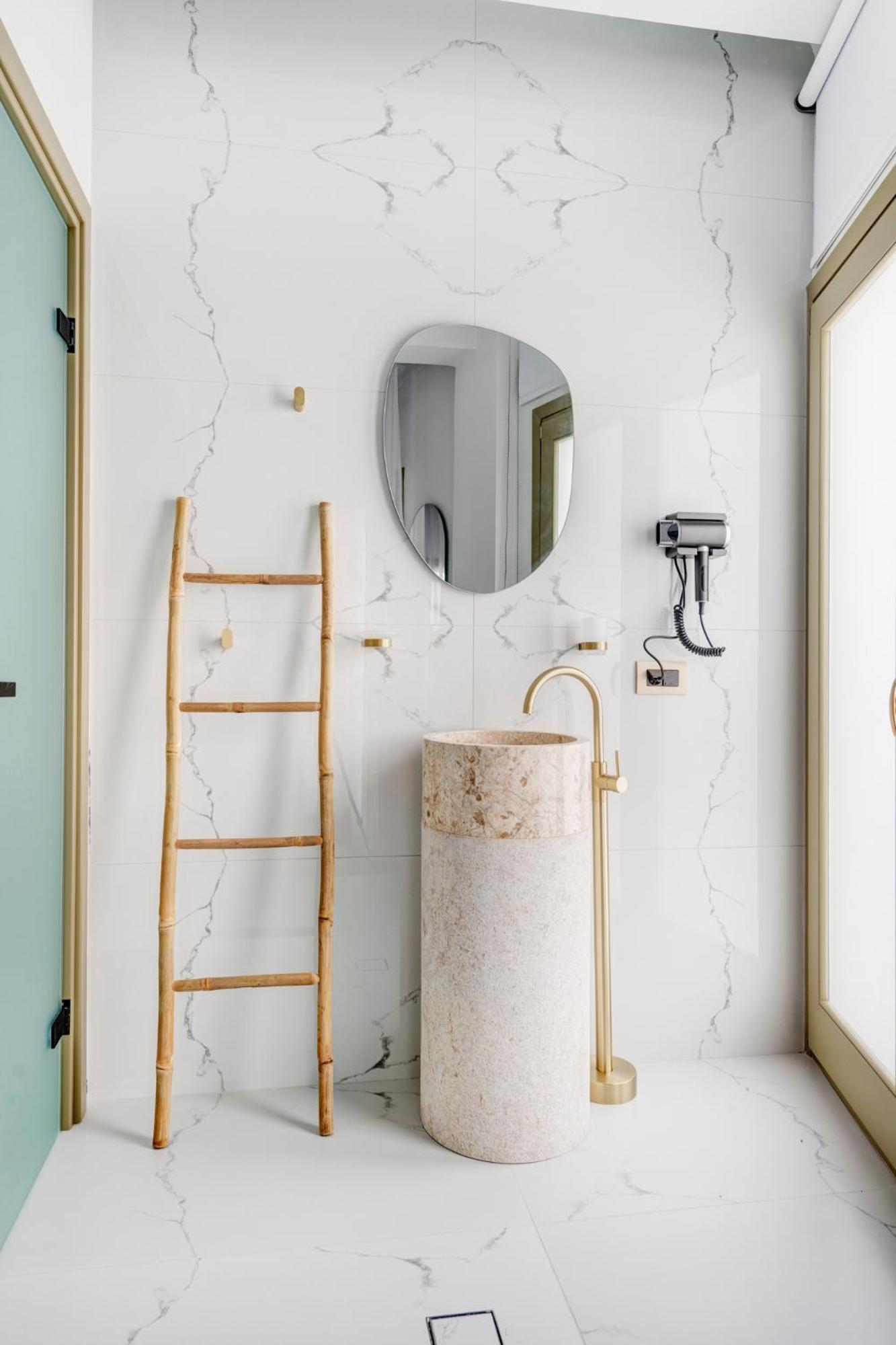 에르무폴리 Eclectic Syros B&B 외부 사진
