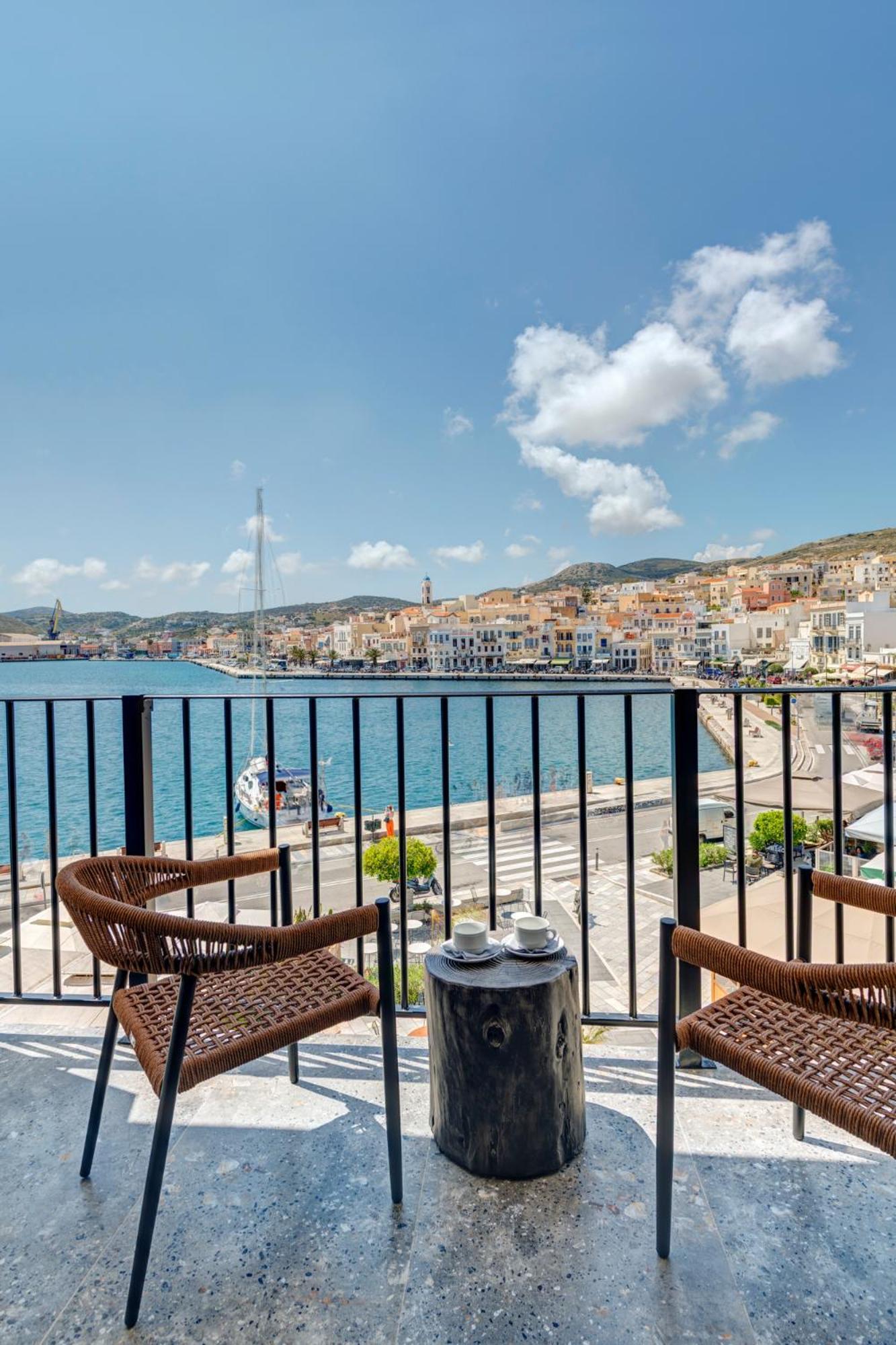에르무폴리 Eclectic Syros B&B 외부 사진
