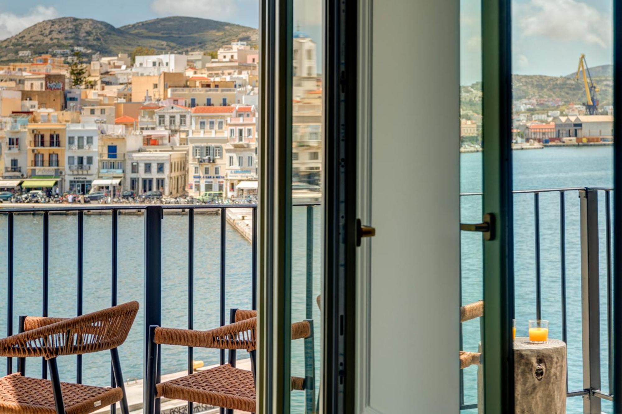 에르무폴리 Eclectic Syros B&B 외부 사진