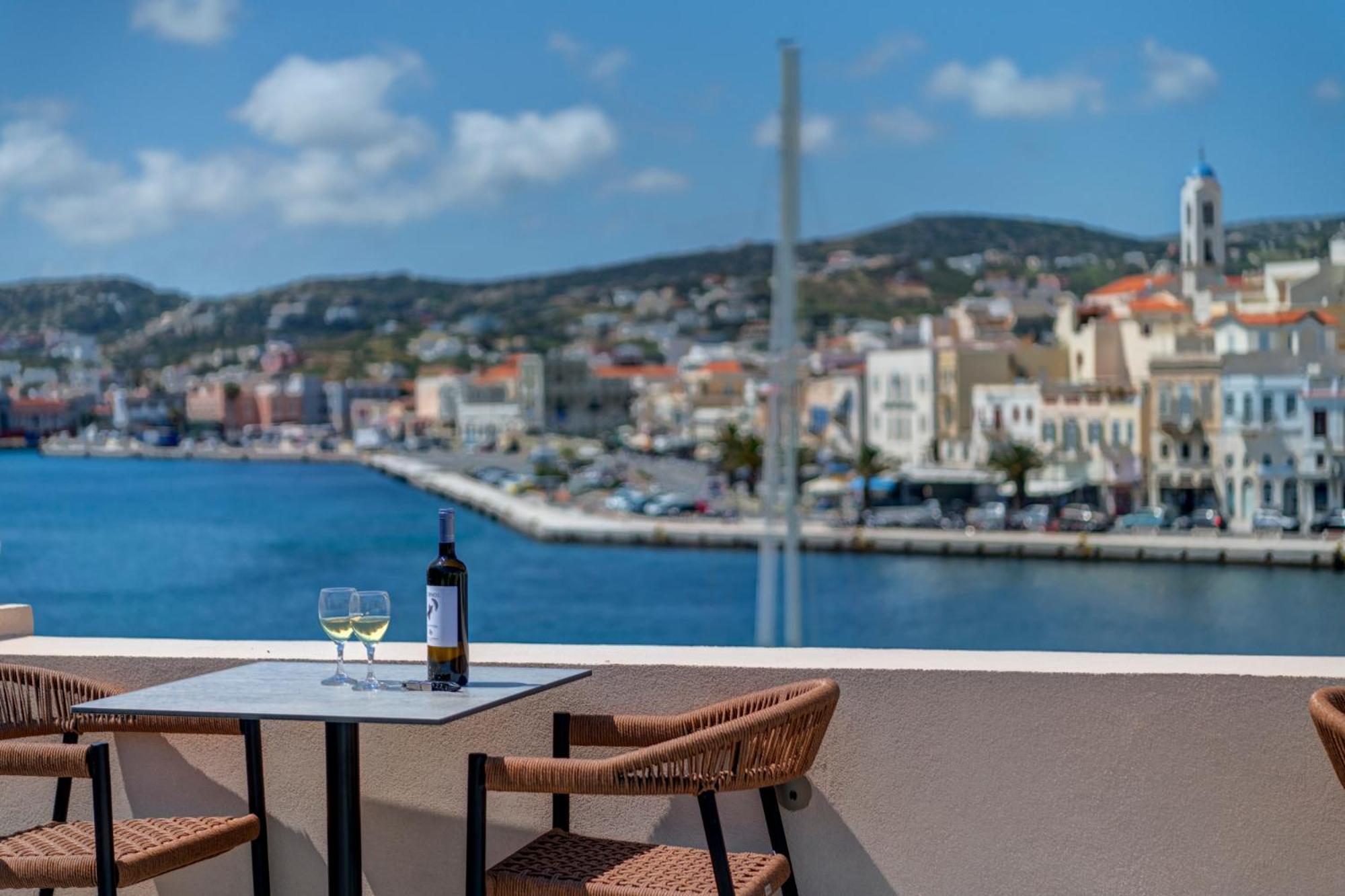 에르무폴리 Eclectic Syros B&B 외부 사진