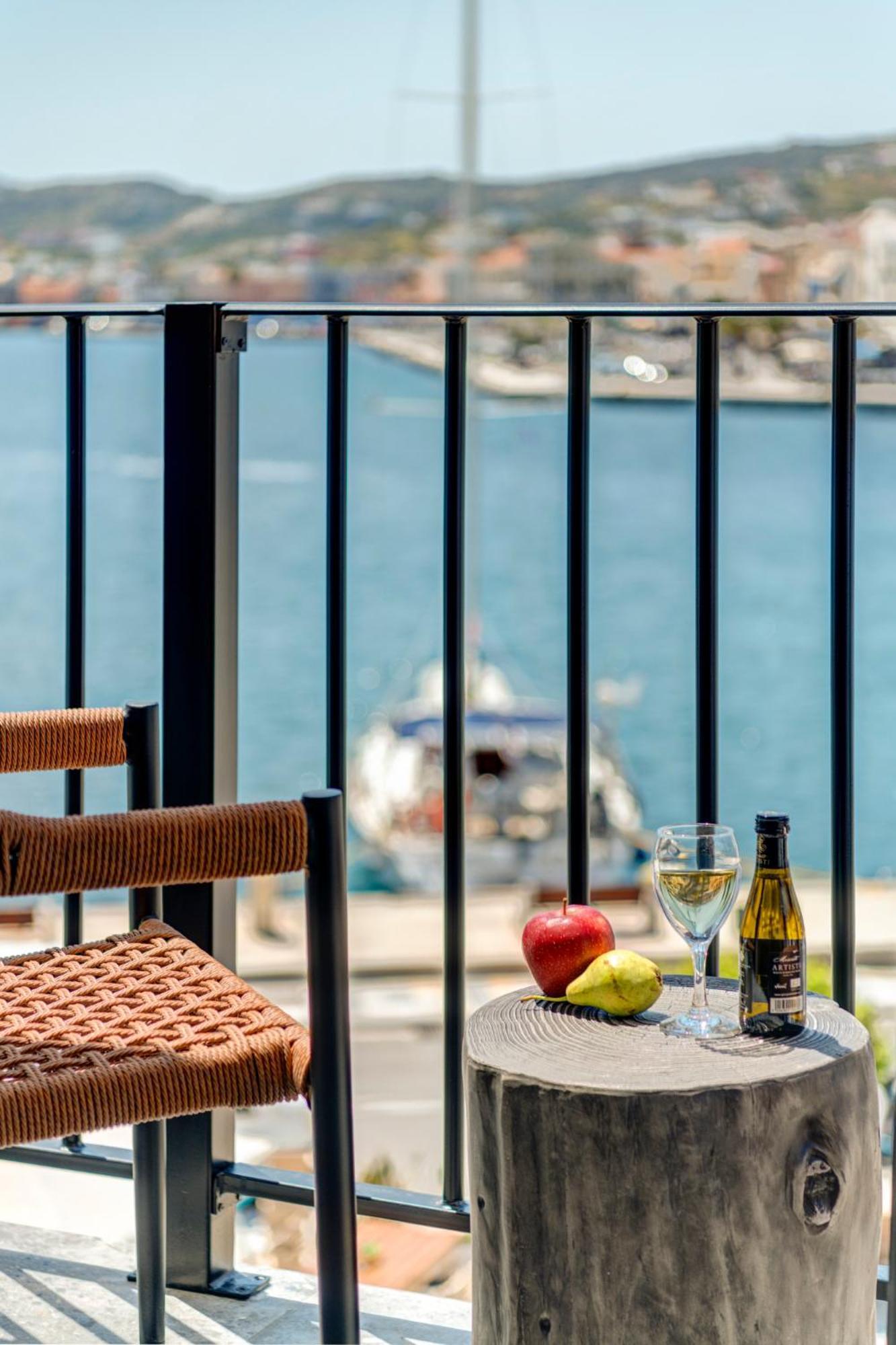 에르무폴리 Eclectic Syros B&B 외부 사진