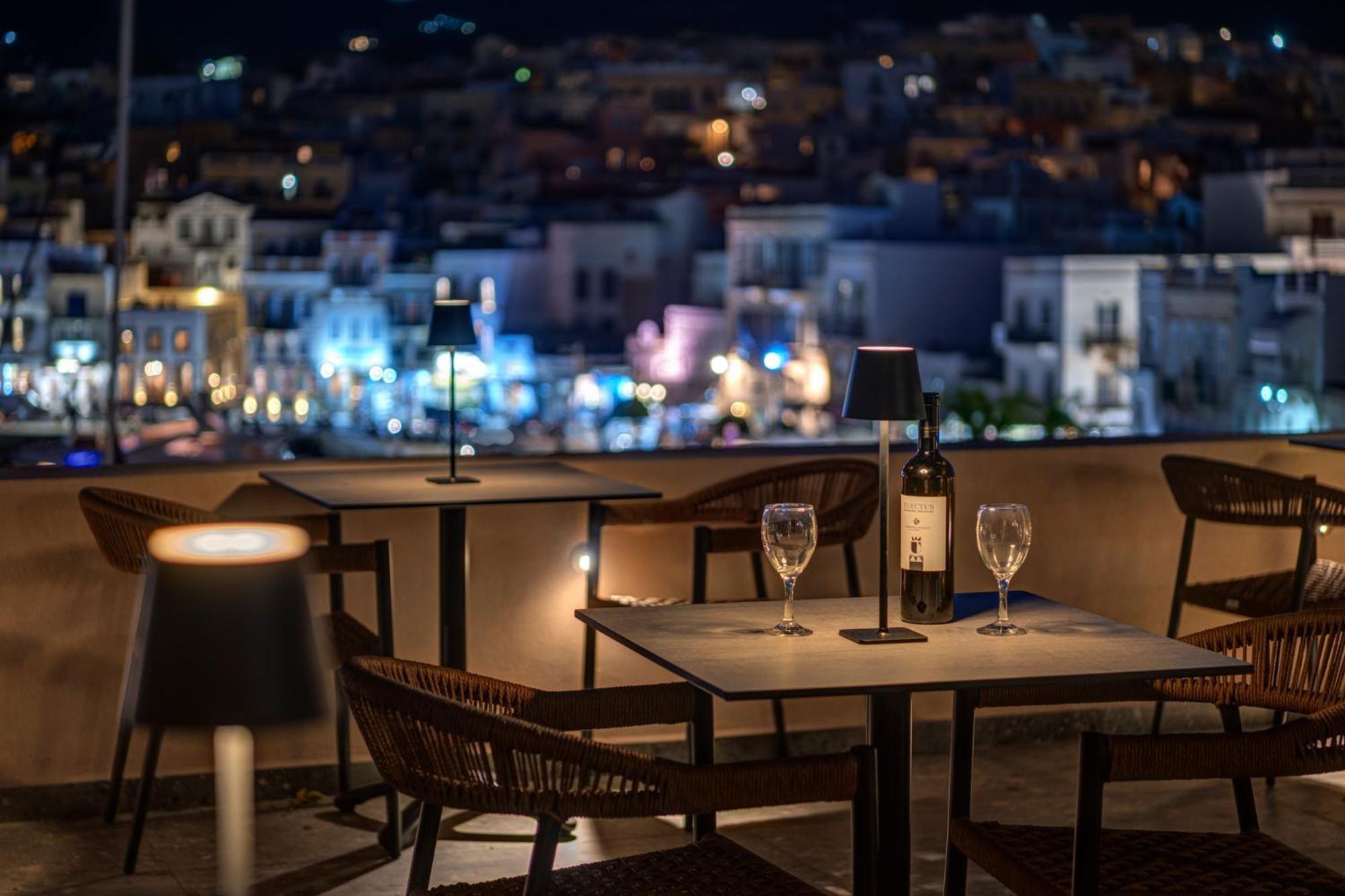 에르무폴리 Eclectic Syros B&B 외부 사진