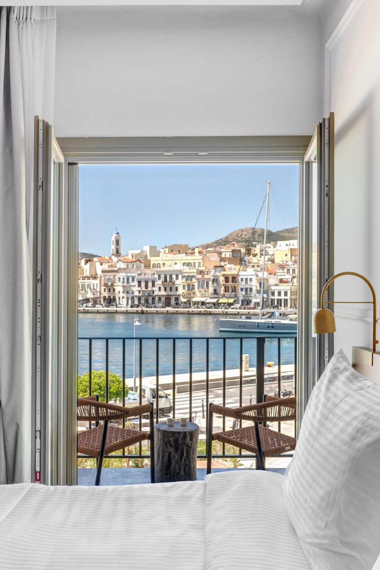 에르무폴리 Eclectic Syros B&B 외부 사진