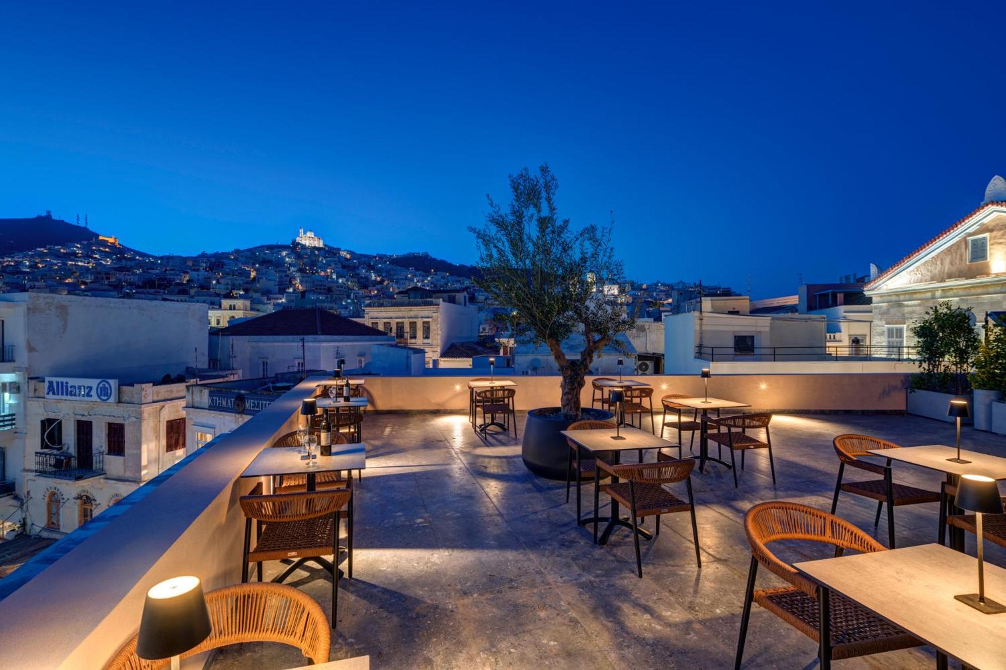 에르무폴리 Eclectic Syros B&B 외부 사진