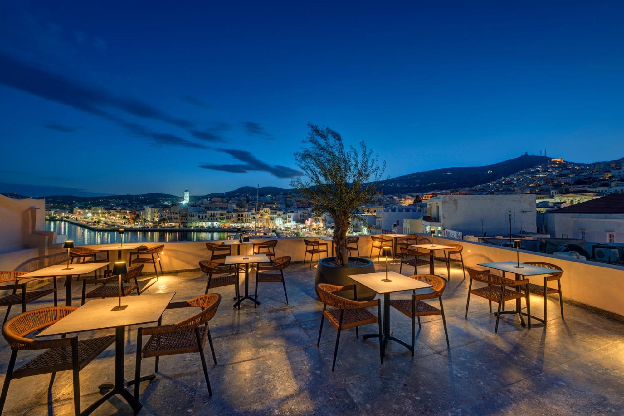 에르무폴리 Eclectic Syros B&B 외부 사진
